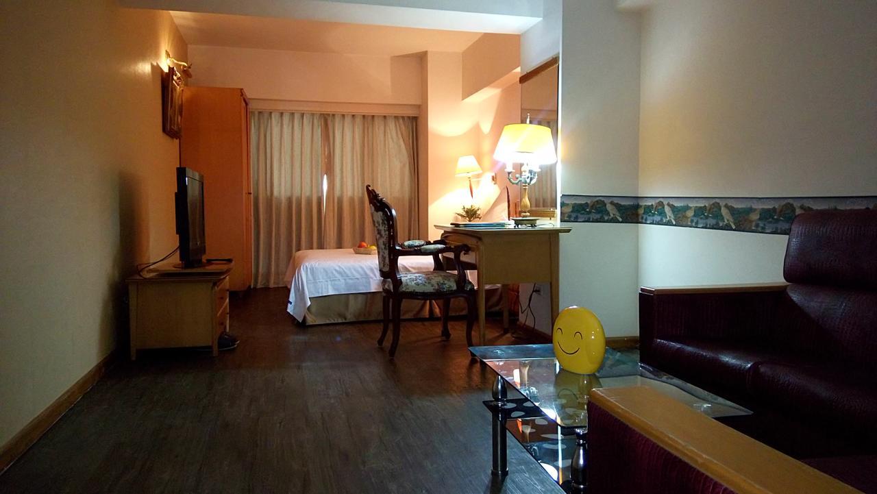Berkeley Business Hotel Zhongzheng Hsinchu City Exterior photo